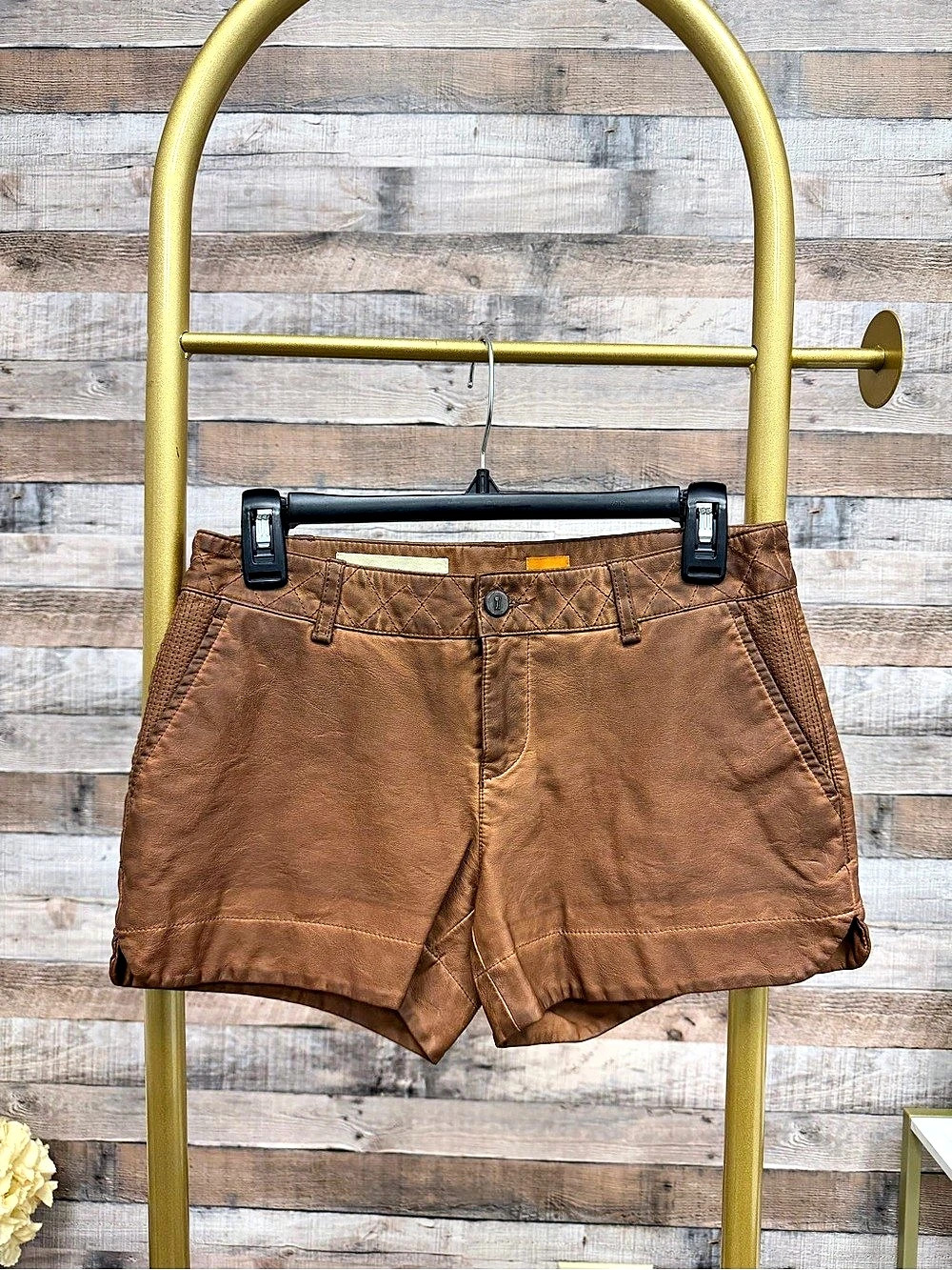 Pilcro brown faux leather shorts 25